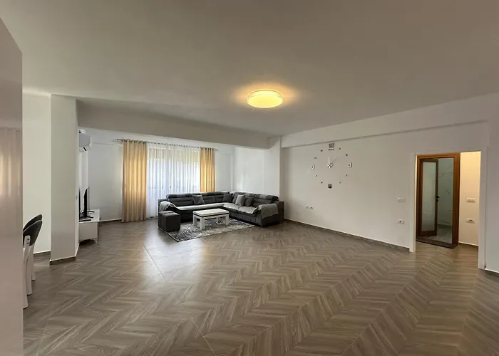 Cano Appartamento Sarandë