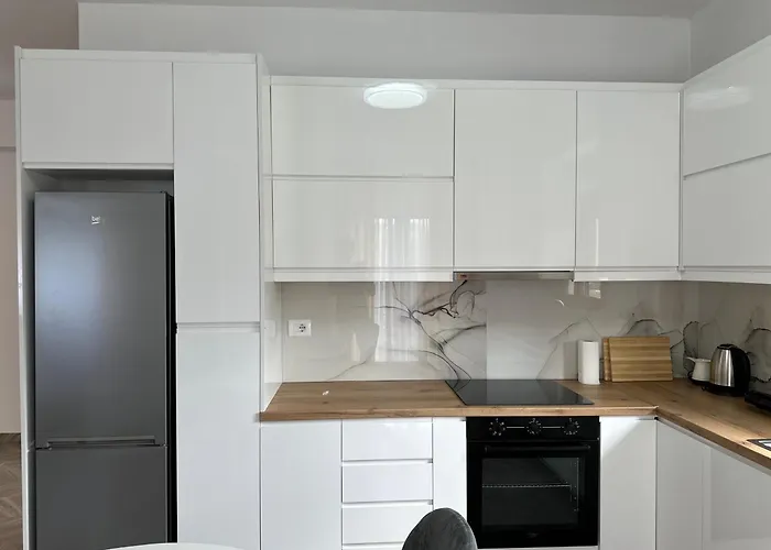 Cano Apartment Sarandë